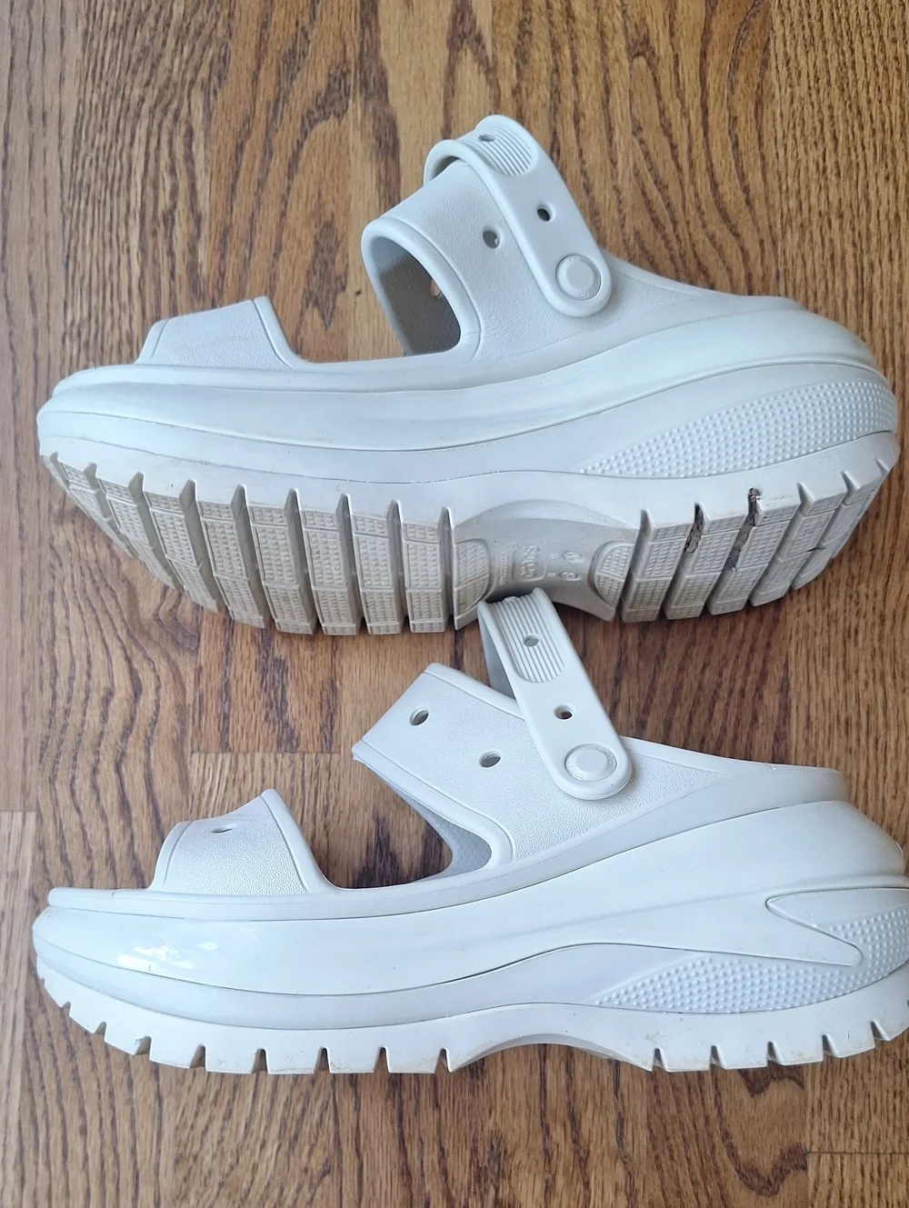 Crocs Mega Crush Platform Slip On Sandals White 10